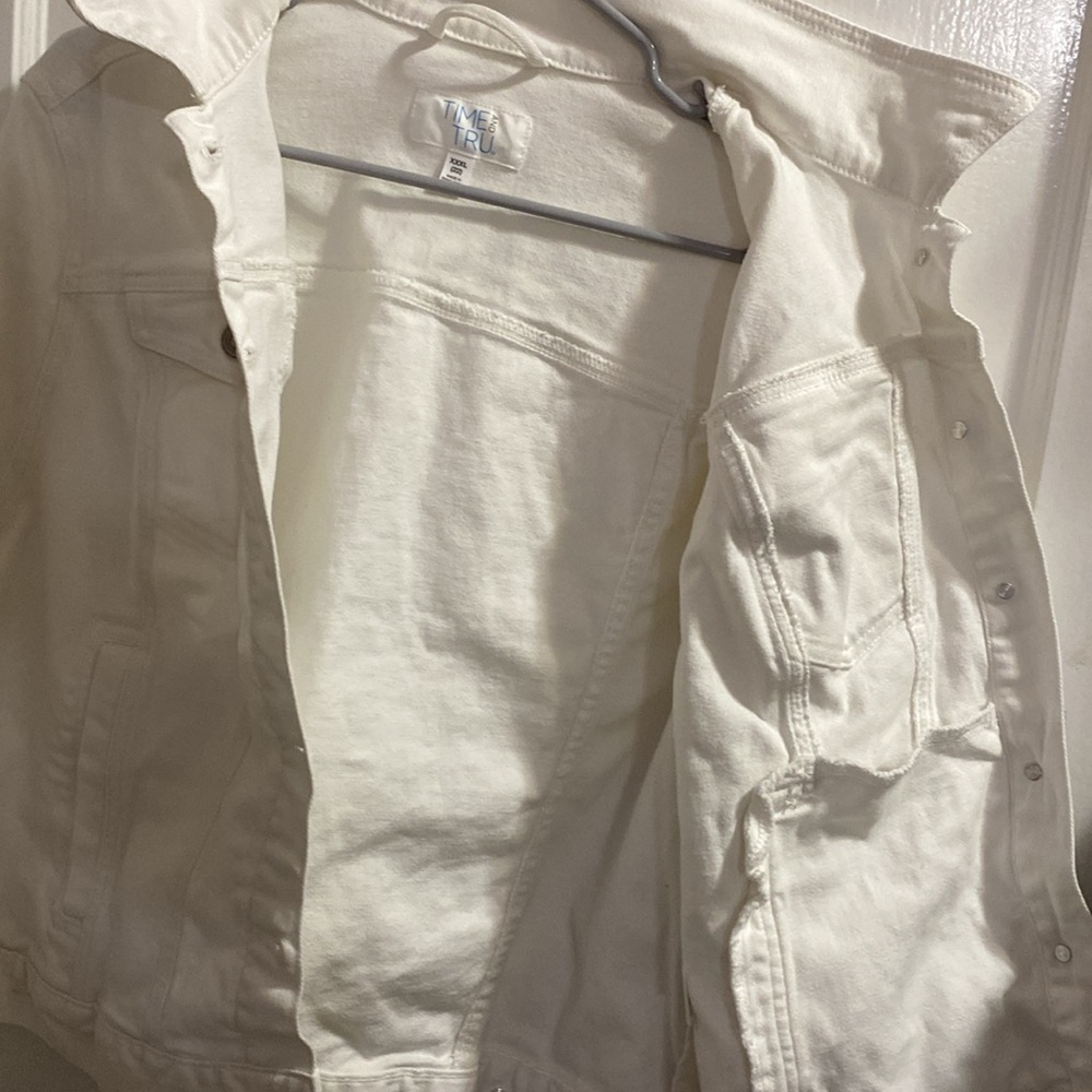 Women's White Denim Jacket - Picture 9 of 13
